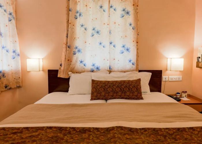 Hotel Gopika International