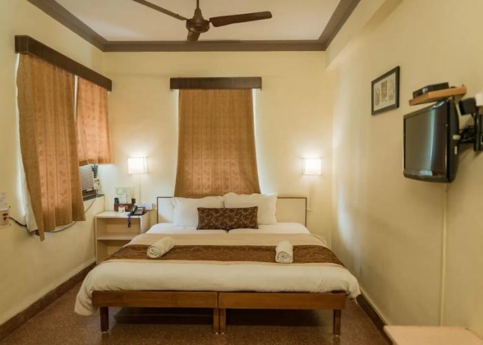 Hotel Gopika International