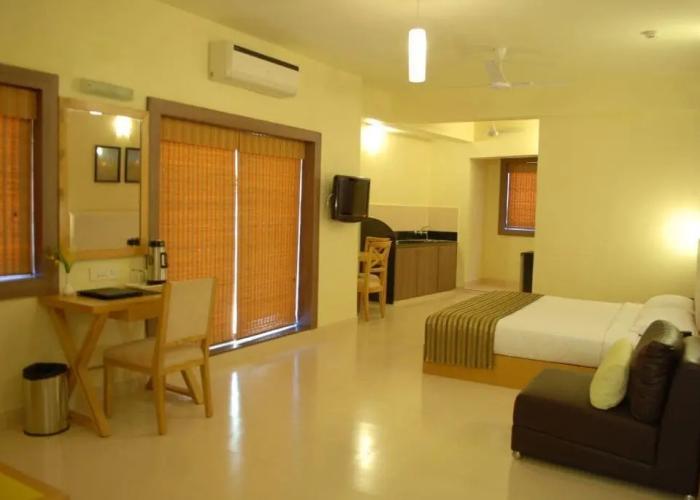 Sandalwood Hotel & Retreat