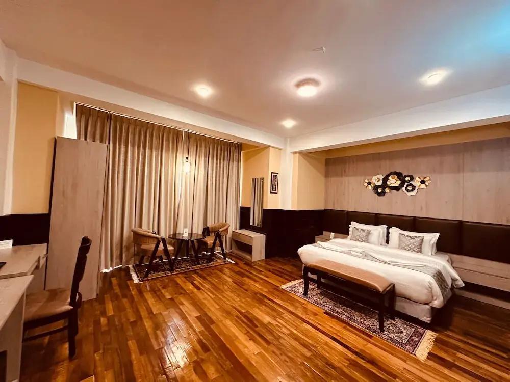 фото Silver Cloud Hotel