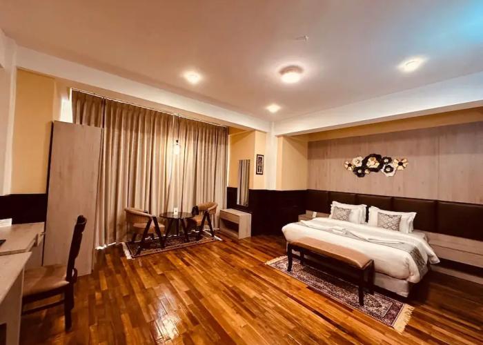 Silver Cloud Hotel
