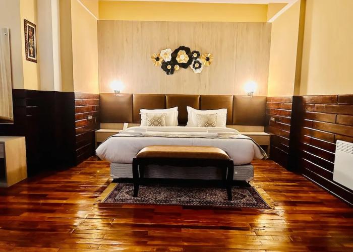 Silver Cloud Hotel