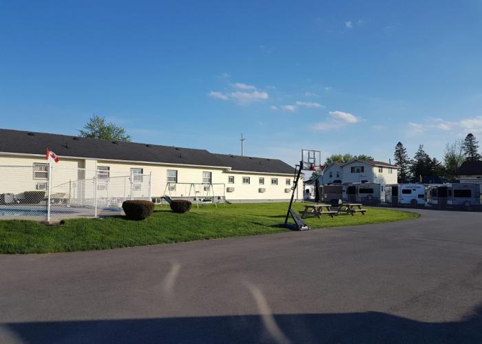 Fox Motor Inn