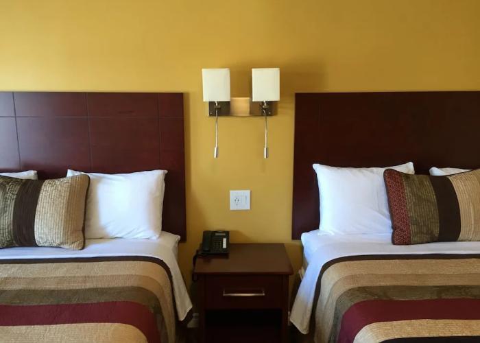 Fox Motor Inn