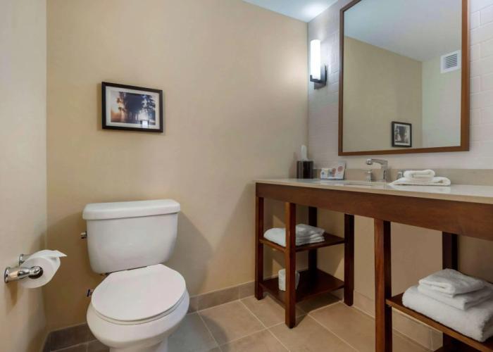 Comfort Inn & Suites