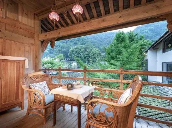 Qingchengshan Qing Lin Shan She Si Takinoyu B&B