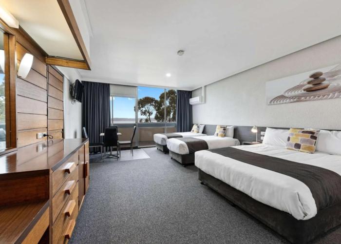 Bayside Hotel