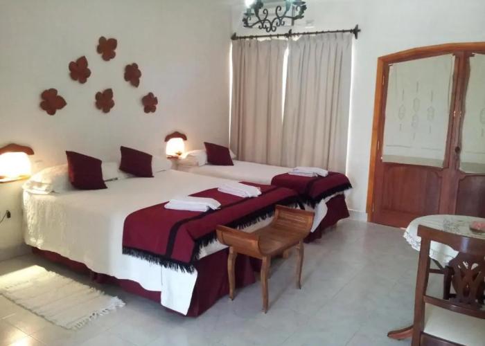 Hotel Portal del Santo