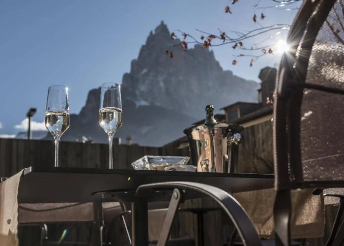 La Paula Apartments & Suites