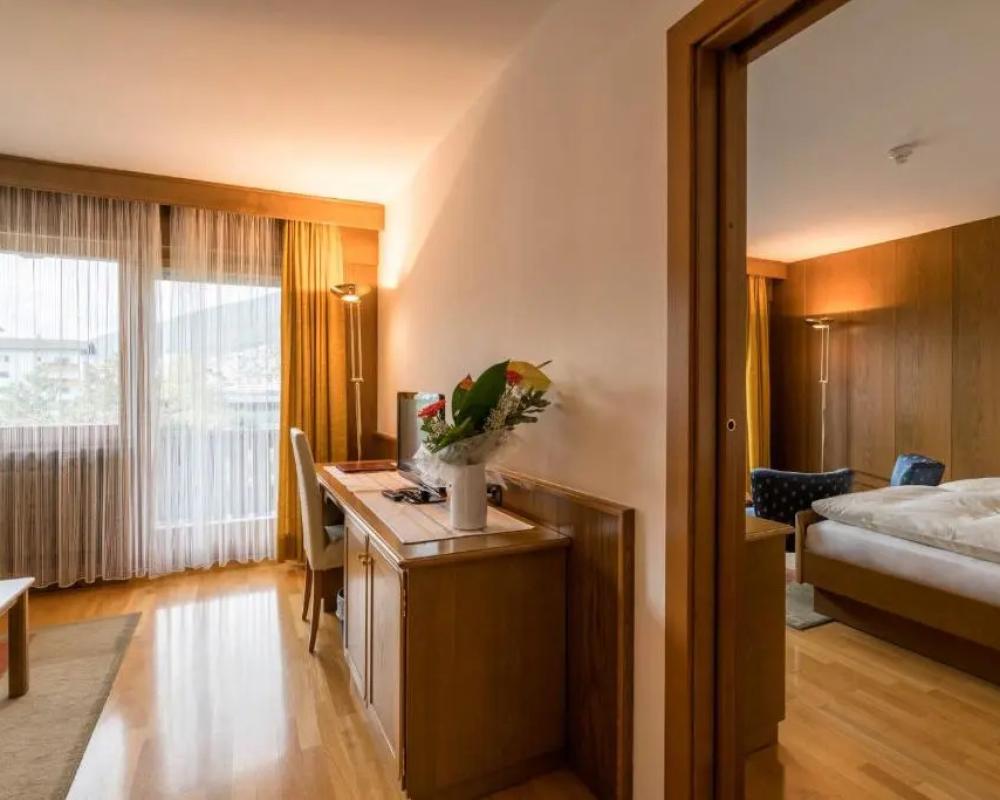 фото Hotel Hell