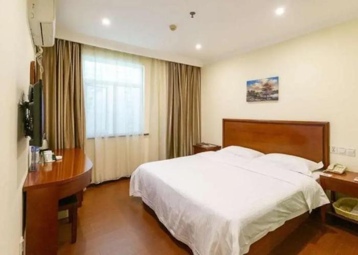 GreenTree Inn Jiangsu Taizhou XingHua Middle Yingwu Road Express Hotel