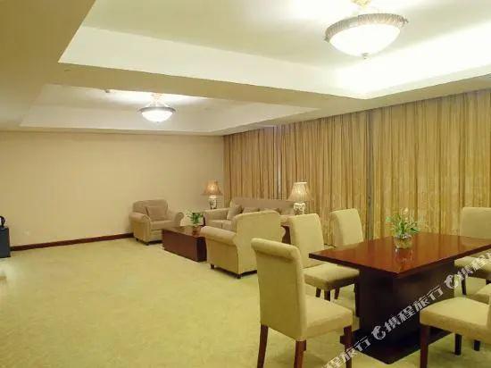 Chunlan Hotel