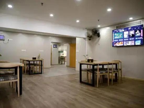 GreenTree Inn (Xinghua Yingwu South Road RT-Mart)