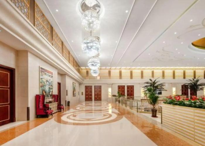 Riverside Hotel