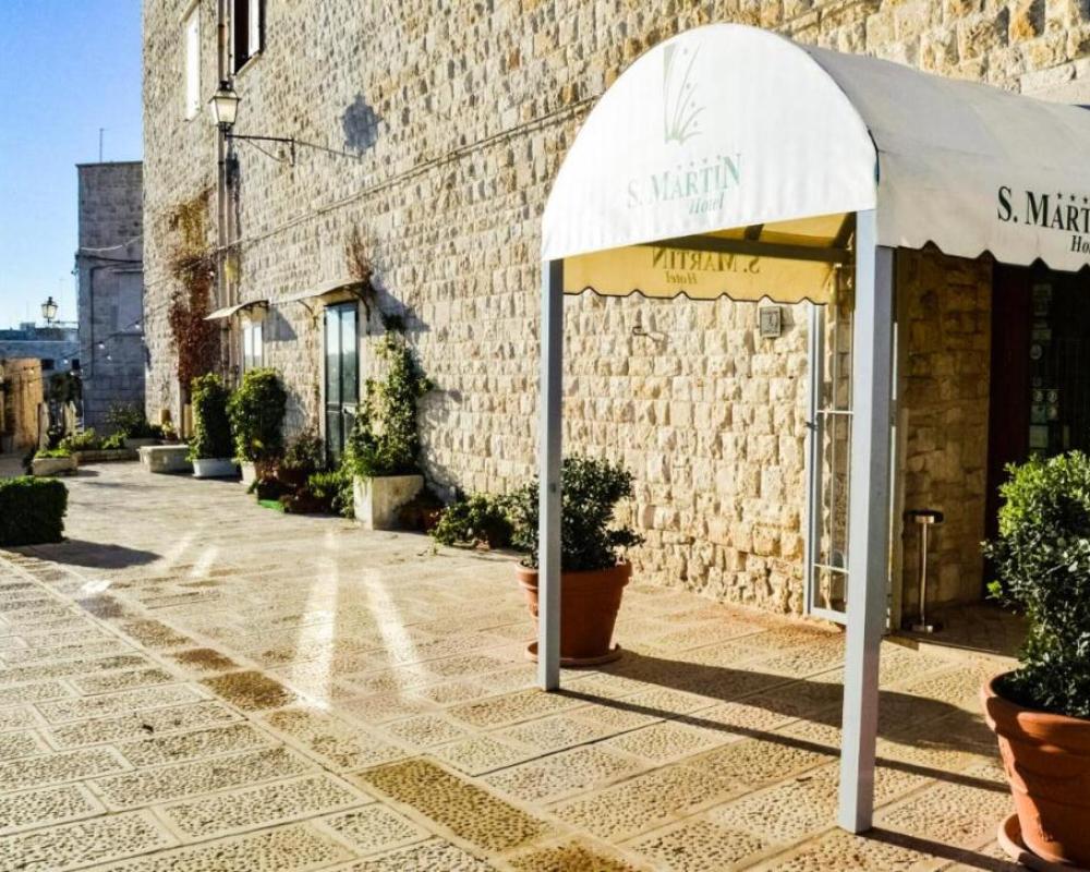 S. Martin Hotel