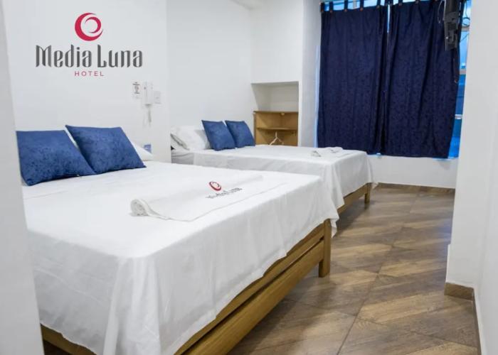 Hotel Media Luna