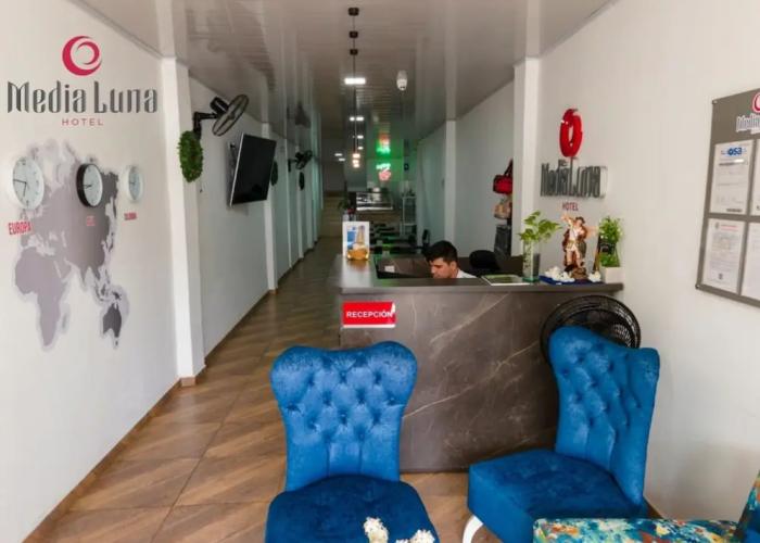Hotel Media Luna