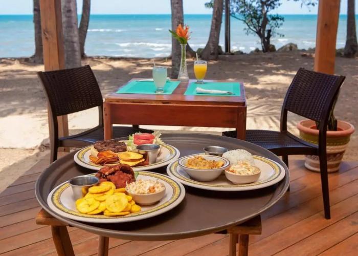 Pelican Beach Resort