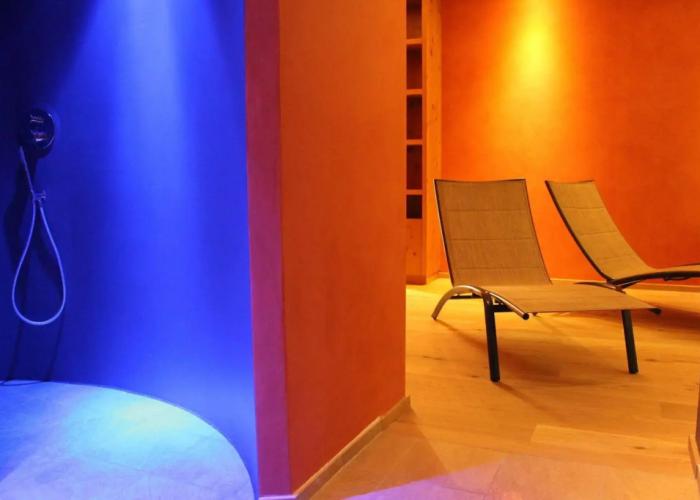 Hotel Emmy - five elements
