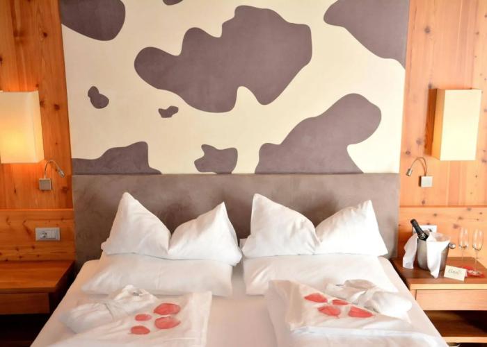 Hotel Emmy - five elements