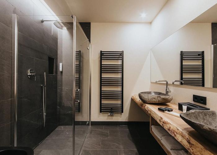 Presulis Hideaway Apartments & Restaurant