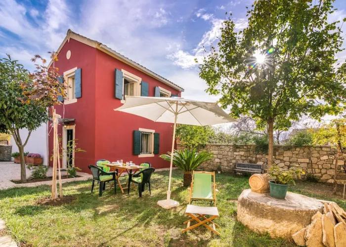 Traditional Rustic Maisonette By Konnect