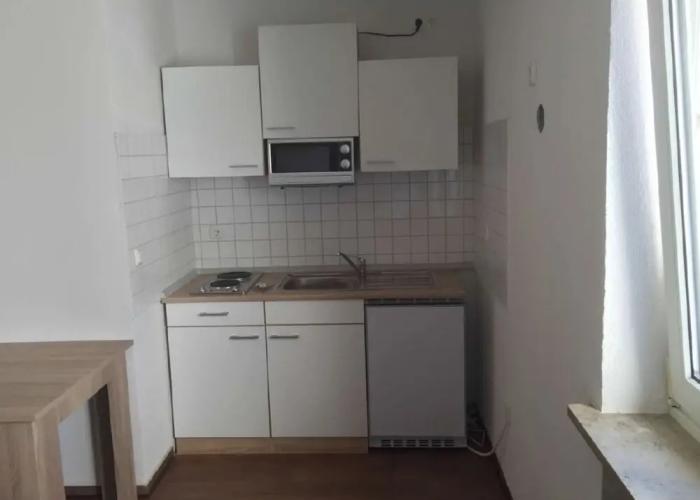 Einfache 1-Zimmer Wohnung für max 4
