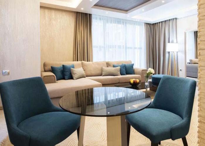 Family Hotel Business Club