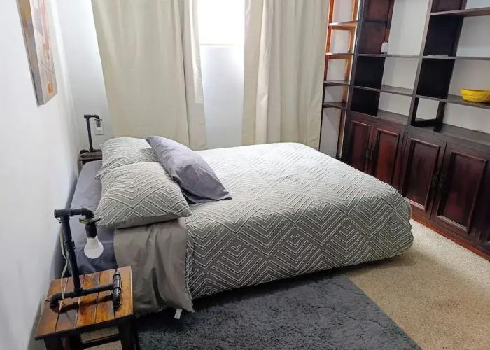 Hostal Mochiliers Bed and Breakfast