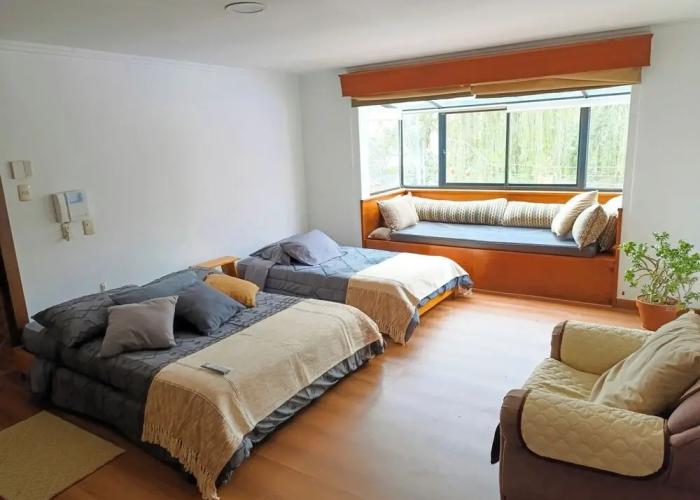 Hostal Mochiliers Bed and Breakfast