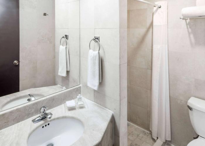Ramada by Wyndham Hola Culiacan
