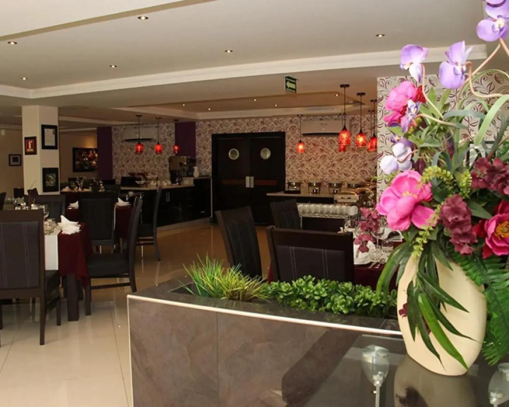 фото Hotel Two Select