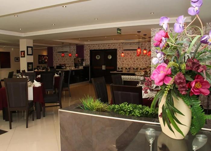 Hotel Two Select