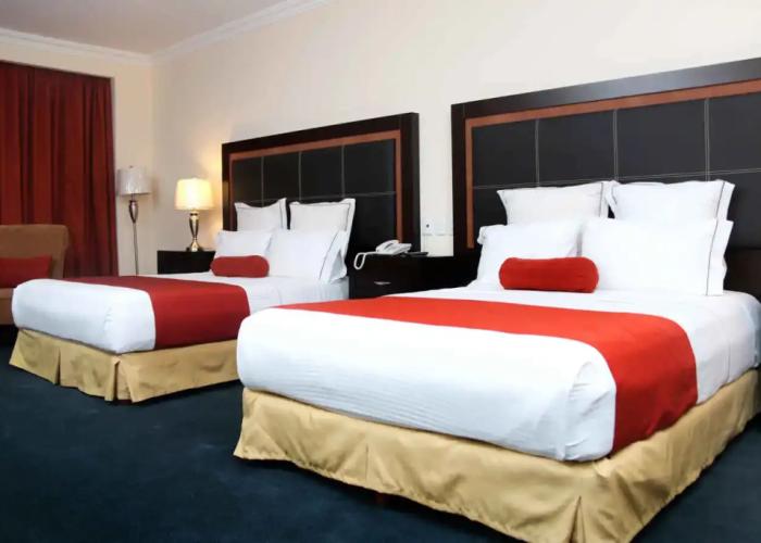 Hotel Two Select