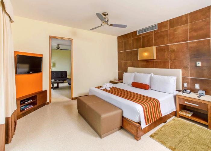 Krystal Urban Cancun & Beach Club
