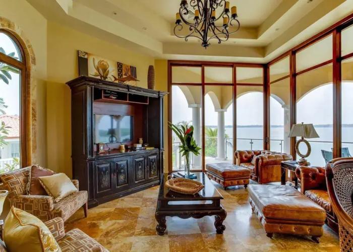 Villa Castello- Water Views Resort Amenities