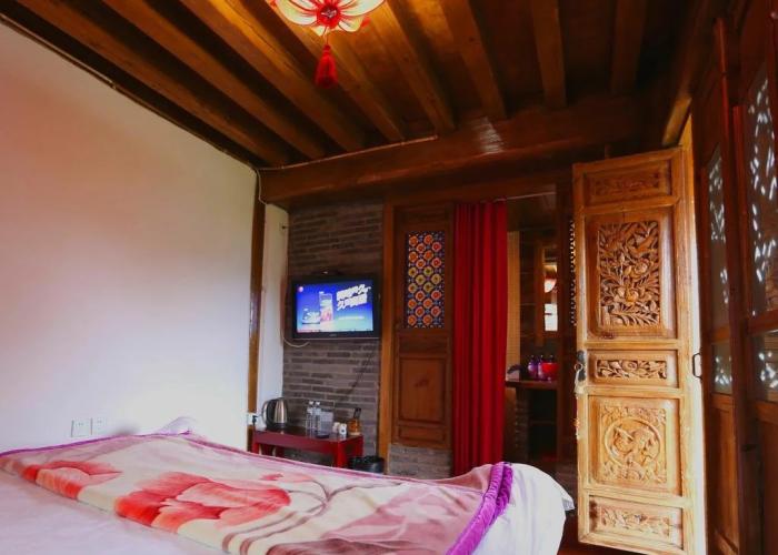 Lijiang Yuese Inn