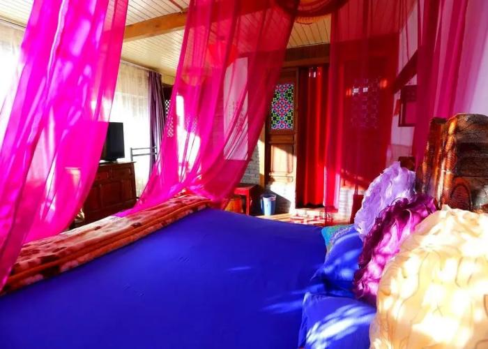 Lijiang Yuese Inn