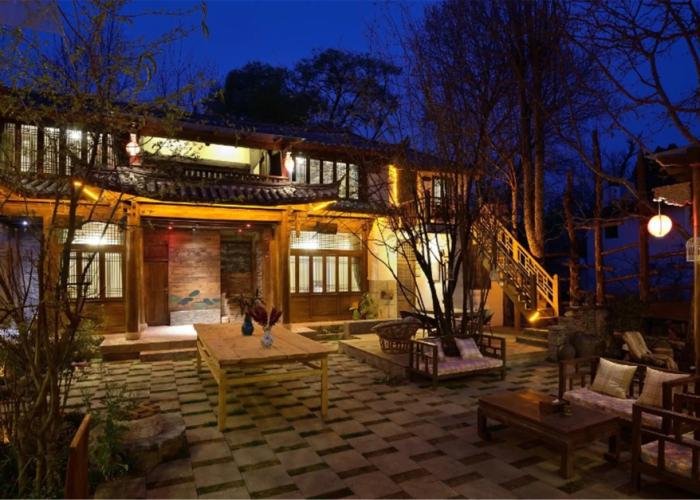 Blossom Hill Inn Lijiang Eminentland