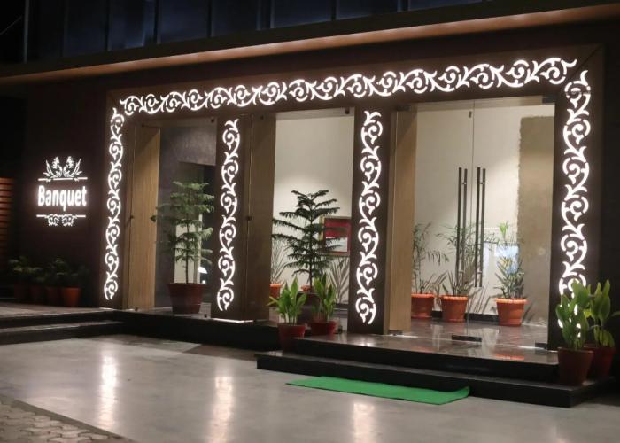 Pavna Palace Hotel