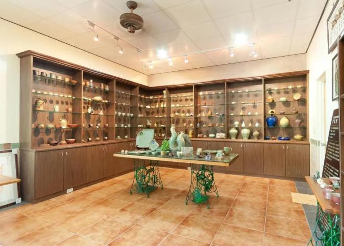 Family Pottery B&B