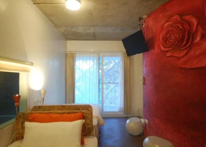Orange Moon Inn