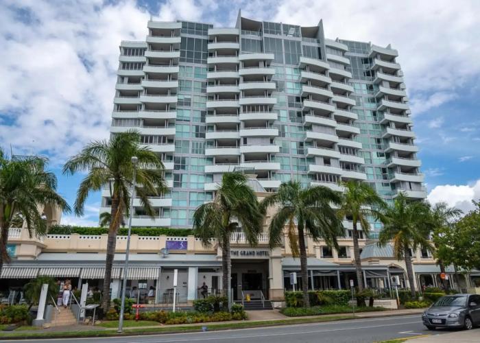 Grand Apartments