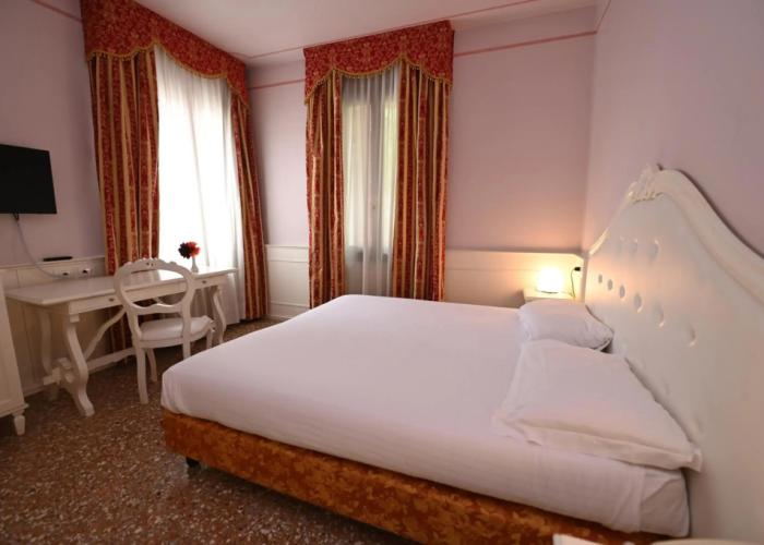 Hotel Villa Patriarca