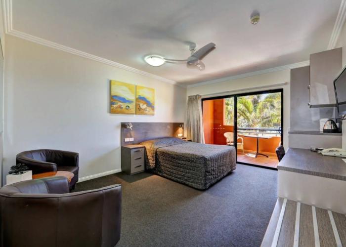 Kacys Bargara Beach Motel