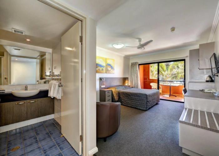 Kacys Bargara Beach Motel