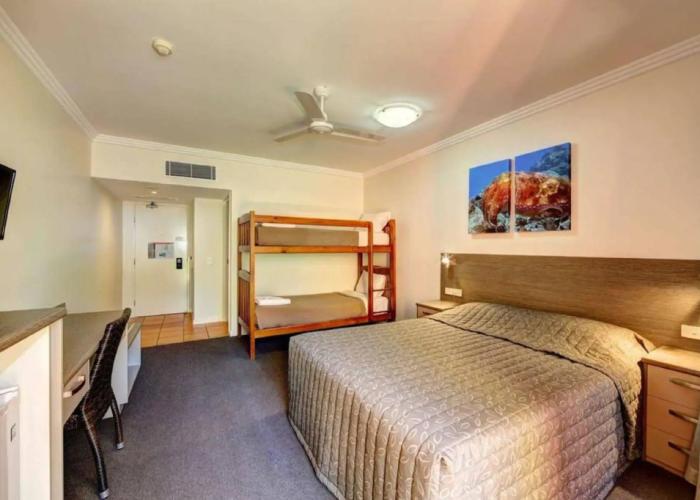 Kacys Bargara Beach Motel