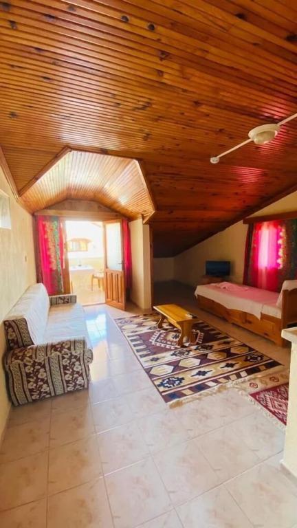 фото Erasmus Apart Hotel