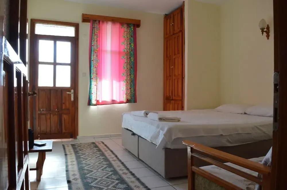 фото Erasmus Apart Hotel