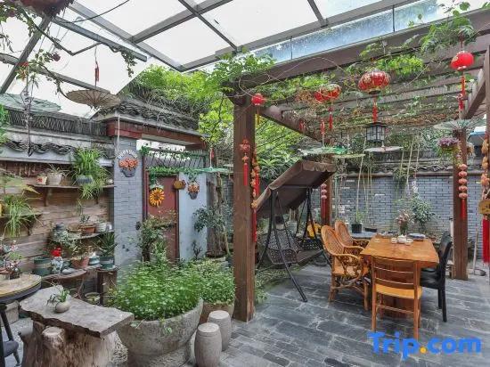 Wuzhen Jinye House
